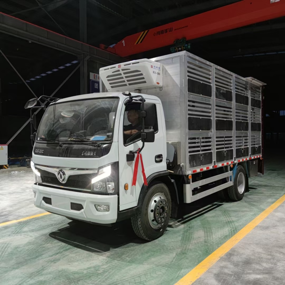 Dongfeng Dolica 알루미늄 합금 가축 운송 트럭