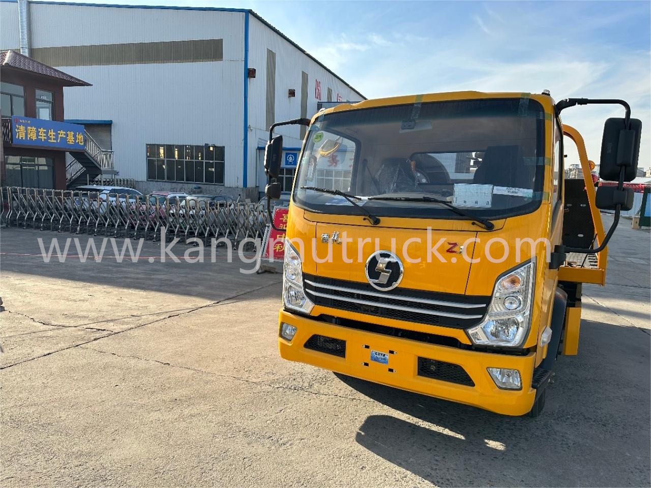 Shacman Delong Z1 משאית חילוץ גרירה עם מטען שטוח