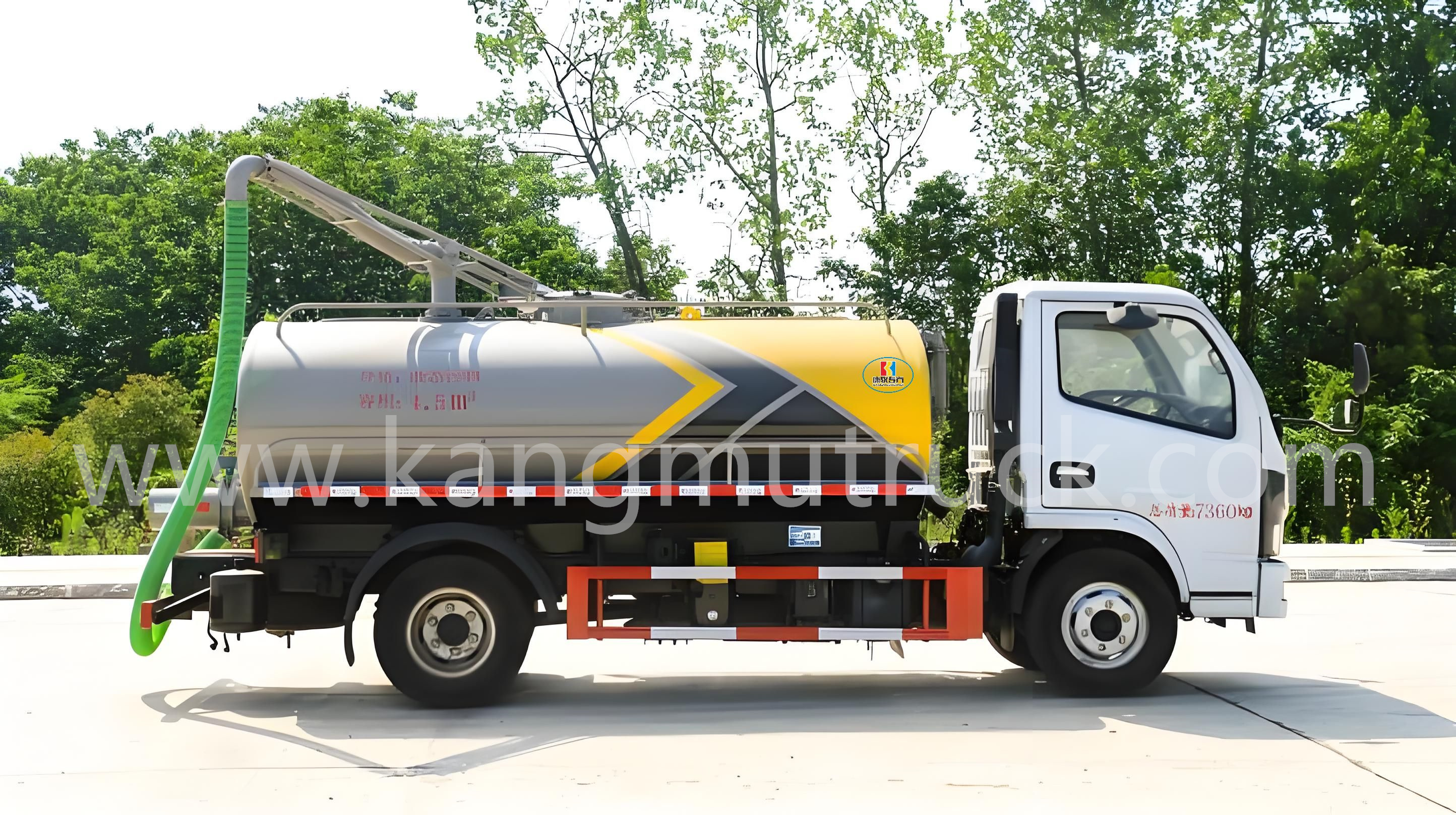 Dongfeng Dolika 5CBM vyprazdňovac&iacute; a sac&iacute; vůz