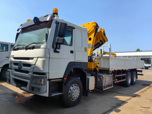 howo 8x4トラッククレーンダンプトラック貨物フラットベッドトラック 