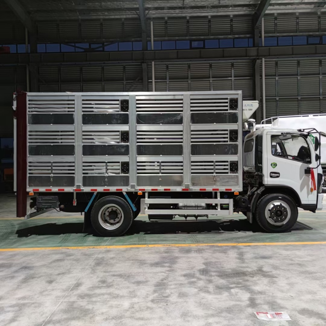 Dongfeng Dolica 알루미늄 합금 가축 운송 트럭