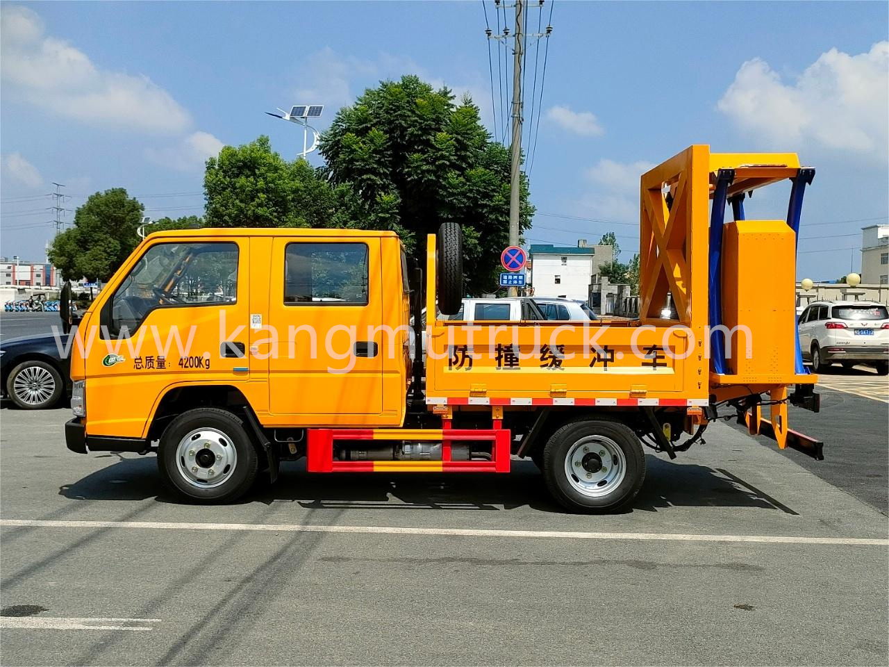 Camion tampon anti-collision JMC 70K/80K, camion de pr&eacute;vention des collisions