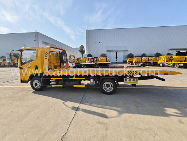 FAW 140 PS Schwerlast-Abschleppwagen mit 5 Tonnen Ladefl&auml;che