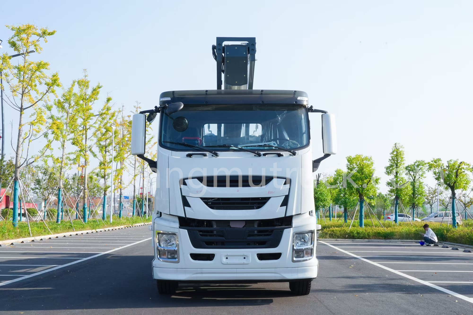 ISUZU 56-метровый автопогрузчик