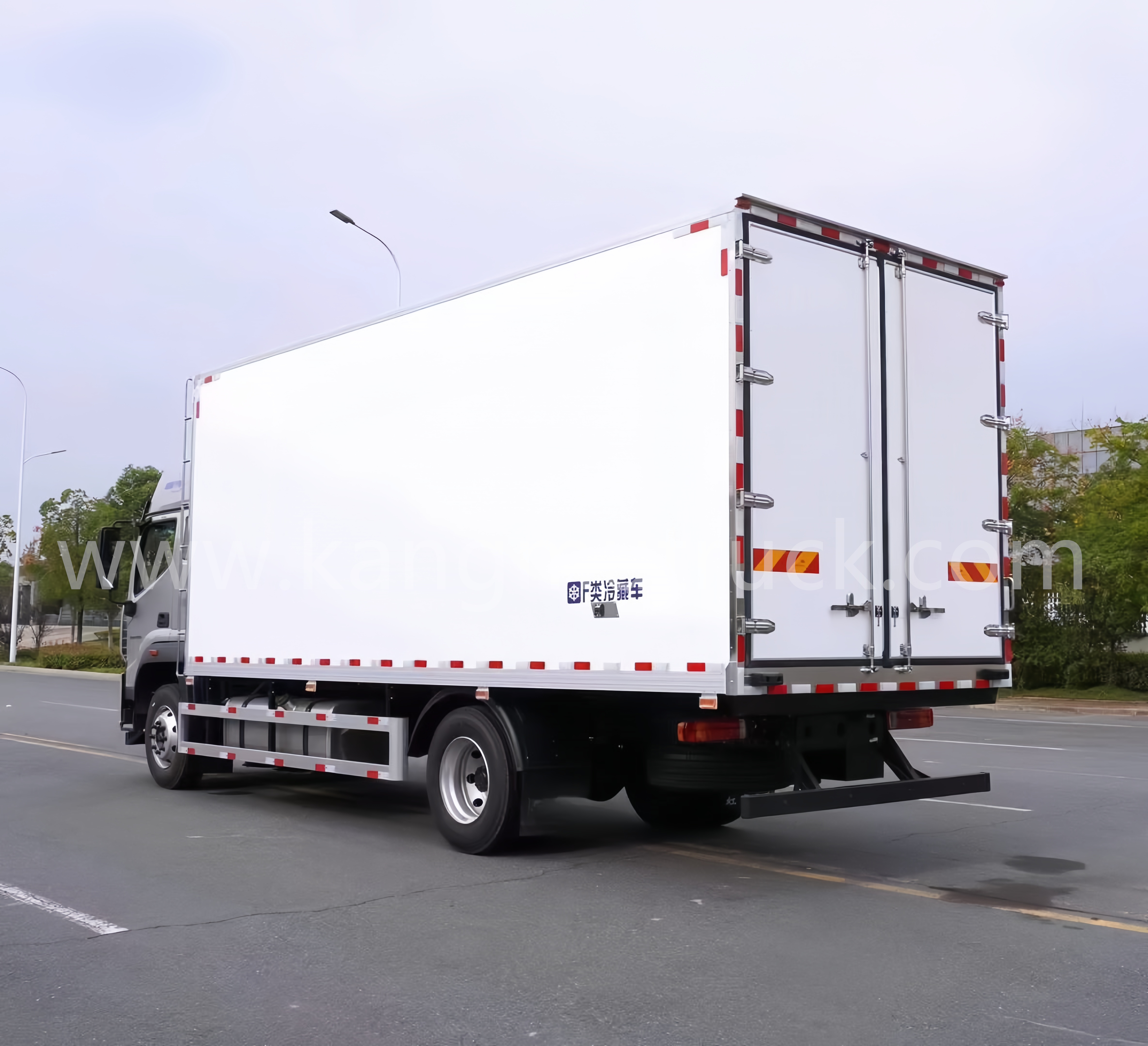 FOTON 6.8M 300HK K&oslash;lelastbil 
