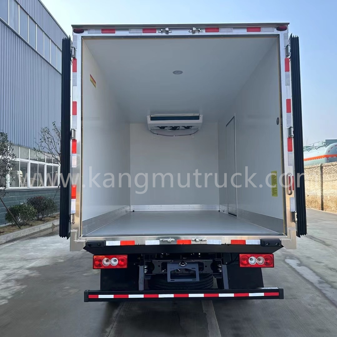 Camion refrigerato di grande capacit&agrave; FOTON 4.2M 160HP 