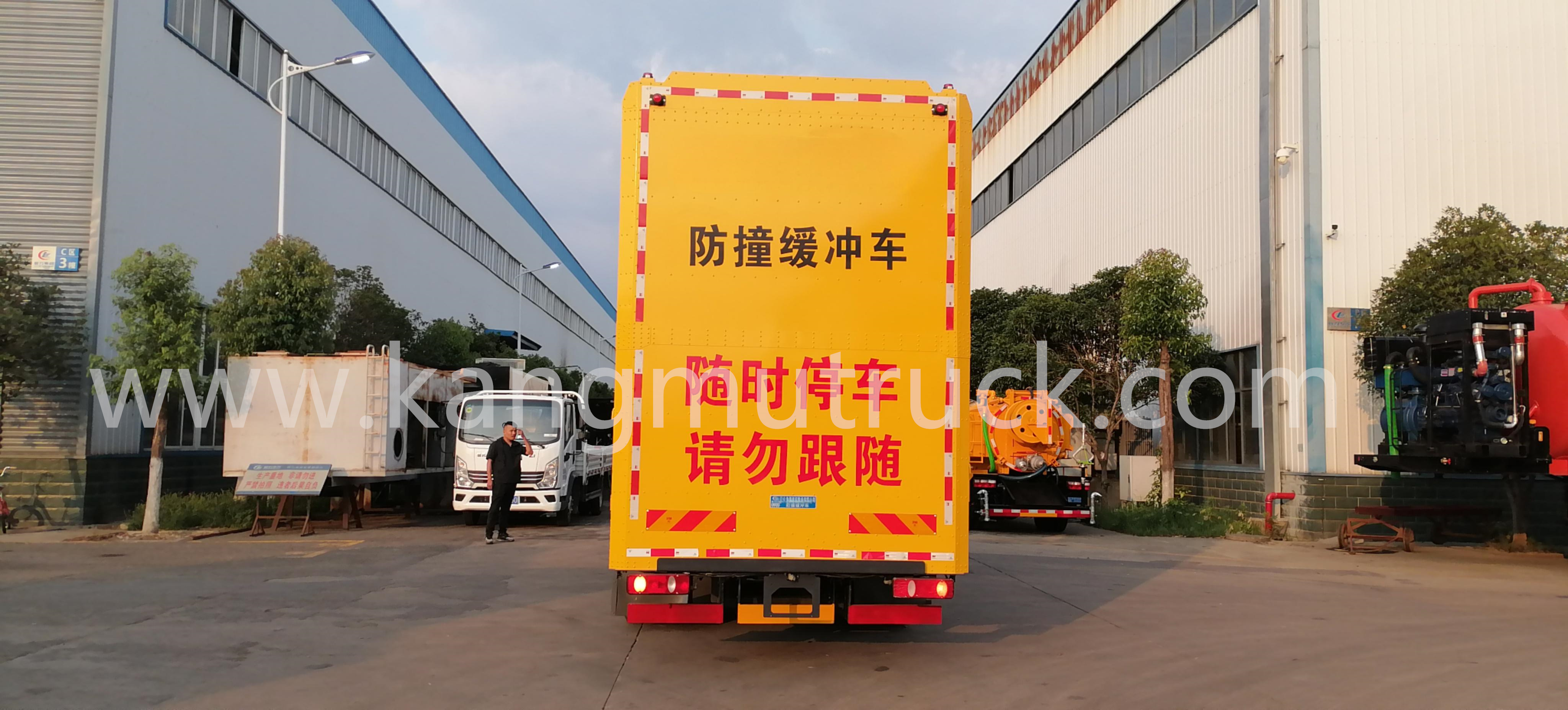 Dongfeng 100K Collision Prevention Anti-Collision Buffer Truck
